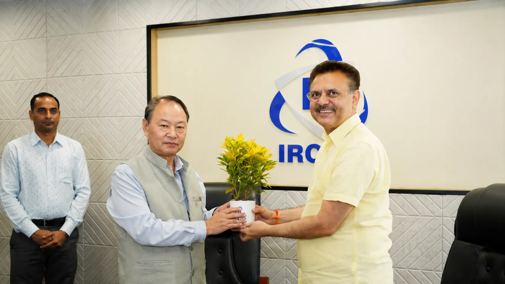 From Coalfields to Railway Catering: IRCTC Names Rajneesh Narain as Chief Financial Officer After Three Decades in the Coal Sector