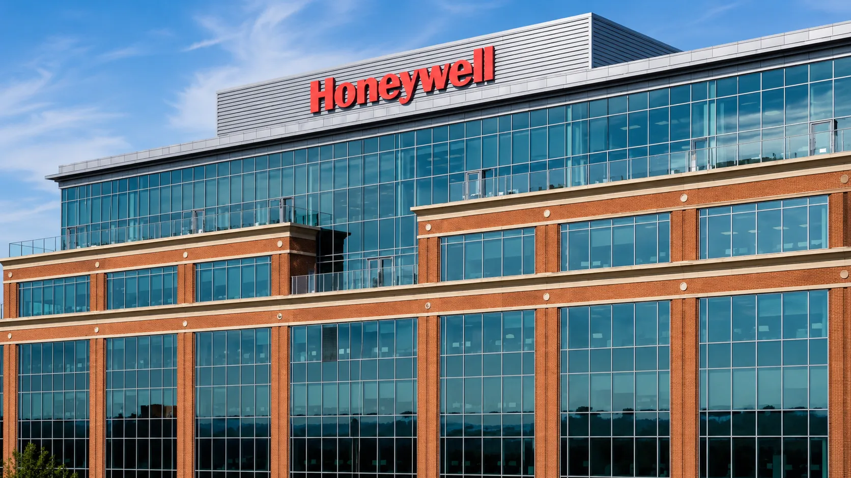 Honeywell Deepens Education Partnership With IIT Bombay, BharatCares and Ladli Foundation
