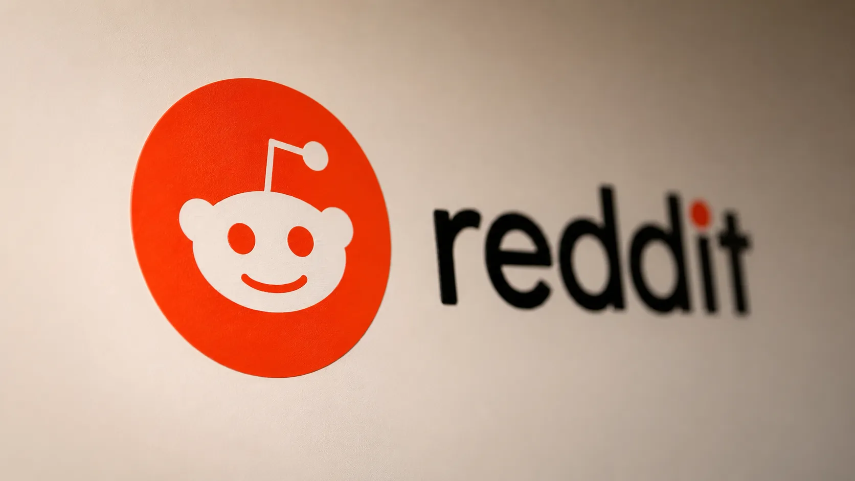 Reddit Shares Jump on Confirmation of S&P 500 Inclusion
