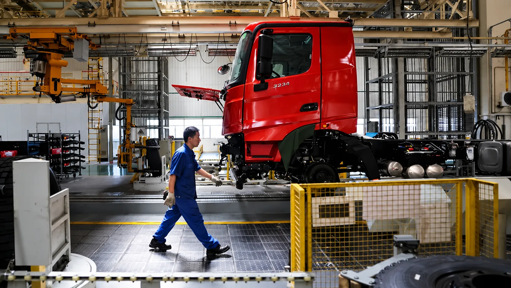 China's Industrial Profit Growth Slows to 4.2%, the Weakest This Year, as AI Gains Fail to Offset Weak Demand